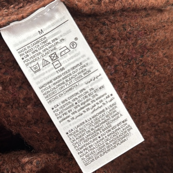 Old Navy SoSoft Crop Sweater - Picture 4 of 4